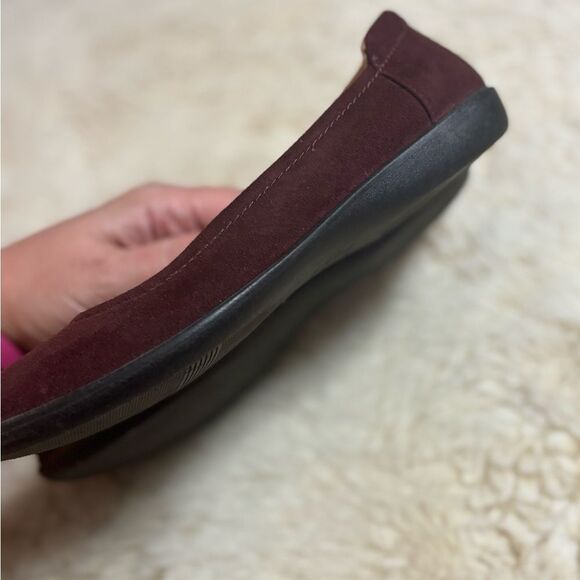 Naturalizer Purple/Maroon Suede Flats - Picture 6 of 9